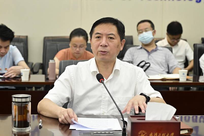 1校党委书记程幼金主持 (2)