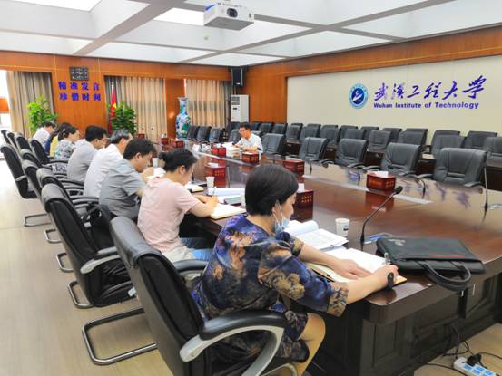 5BB156F840AC41FAD7E002AF49D70993