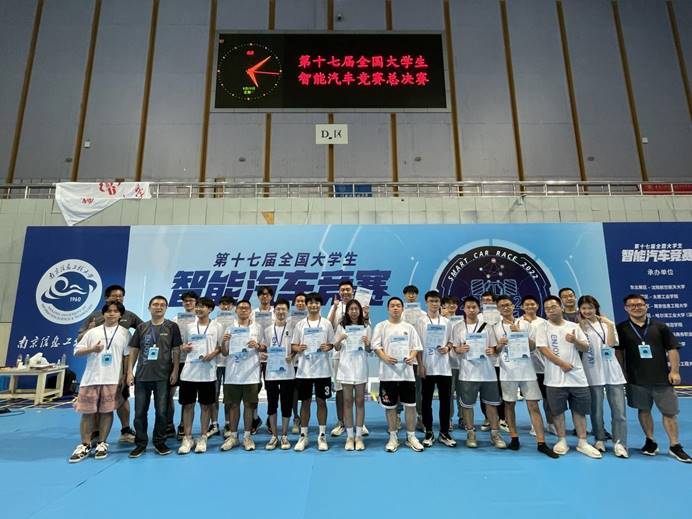 8eac09dc4d3d642fbced8b796c24586