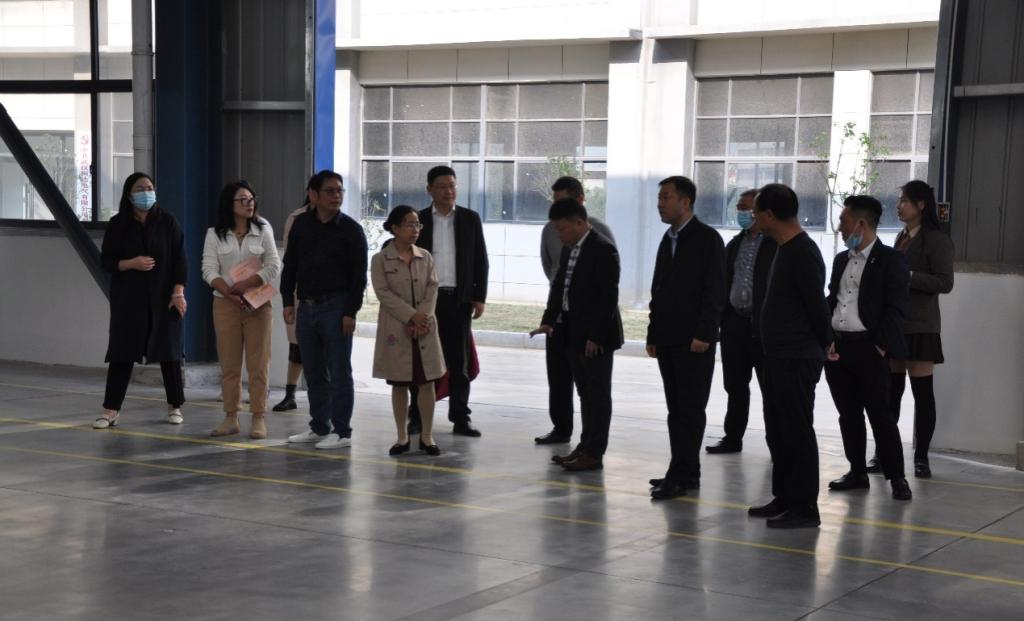 参观恒达集团新建的2万平数字化生产车间